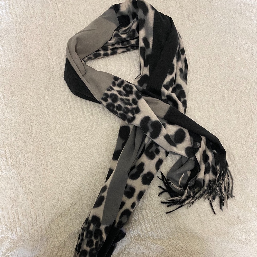 Cow/Animal Print Scarf Wool & Viscose